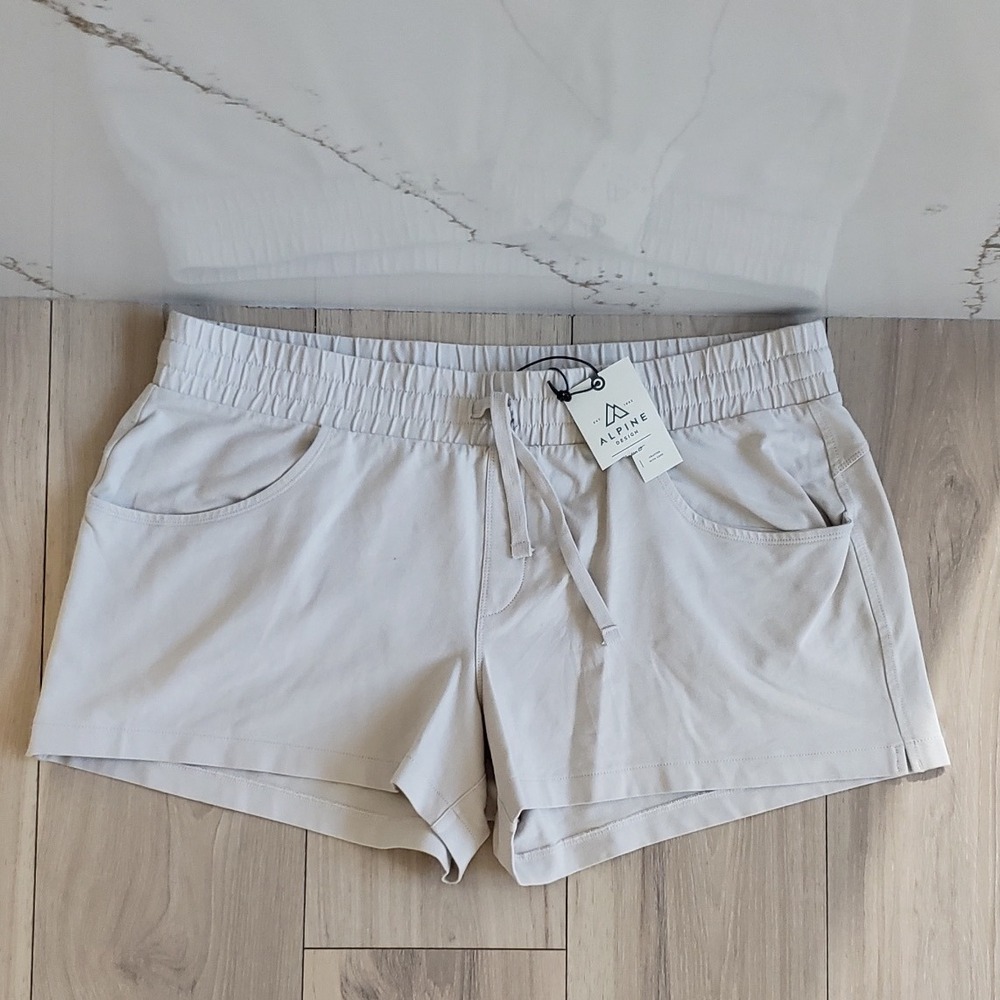 Alpine Design‎ Ranger Shorts Womens XXL Moonbeam Tan Hiking Gorpcore Active NWT